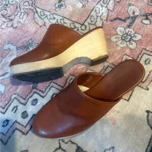 Everlane Brown Leather and Wood Wedge Mules, size 7